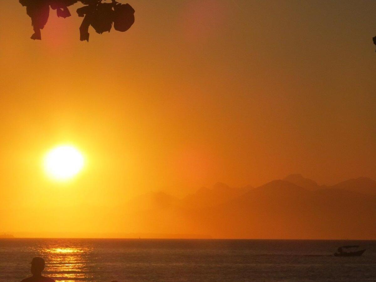 Casa Estilosa E Rustica Com Vista Para O Por Do Sol Da Ilha Do Mel! Eksteriør bilde